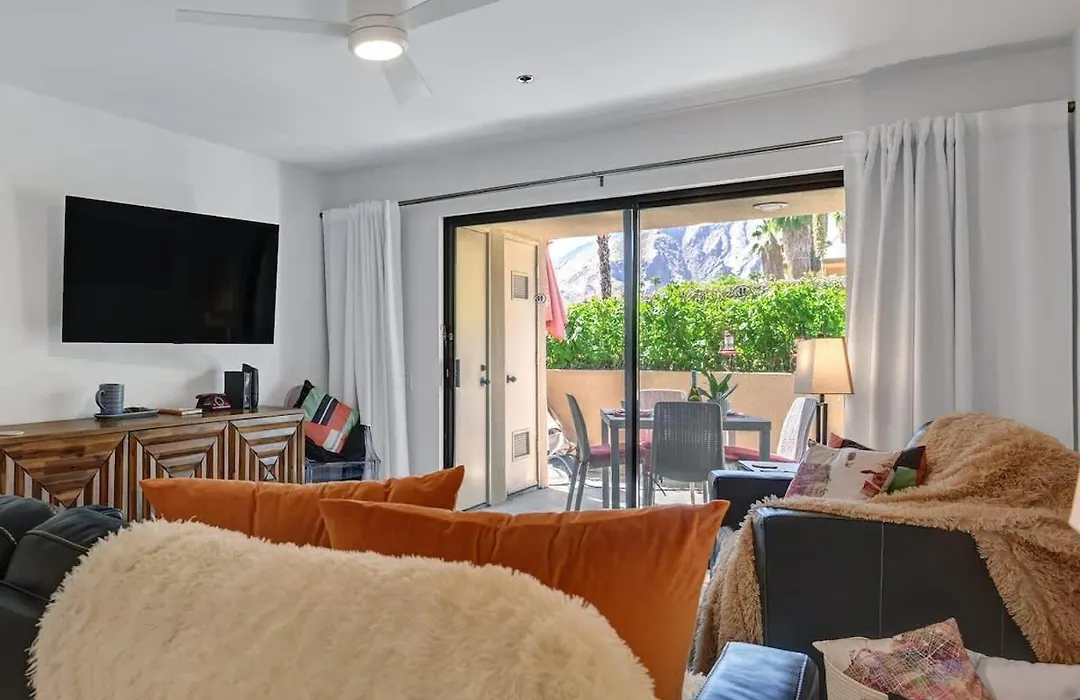 Modern Plaza Villas Oasis - Alice Lodging-1