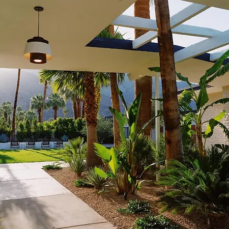 Azure Sky Hotel - Adults Only - A Town & Desert Boutique Hotel-3