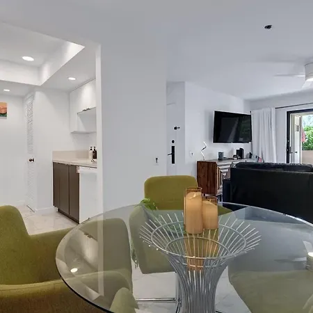 Modern Plaza Villas Oasis - Alice Lodging-3