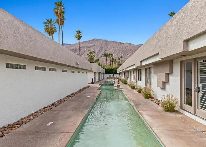 Casa Oliver Hotel & Resort - A Men'S Clothing Optional Resort In Palm Springs